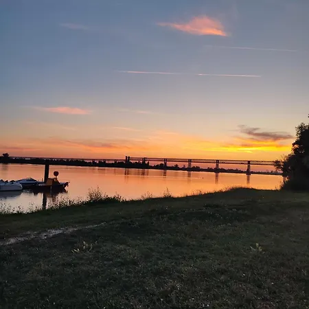 Celine Et Jose Cubzac-les-Ponts