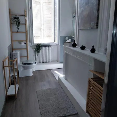 Celine Et Jose Privat bolig Cubzac-les-Ponts