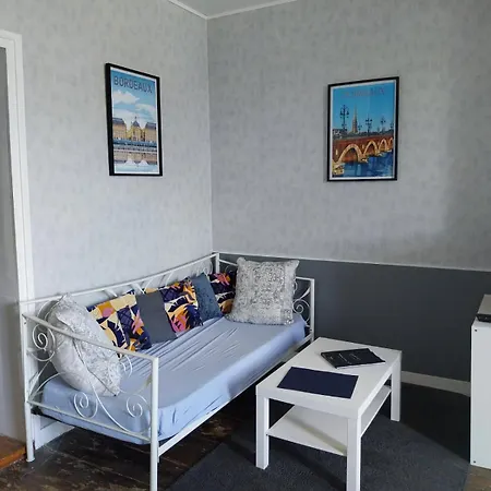 Celine Et Jose Privat bolig Cubzac-les-Ponts